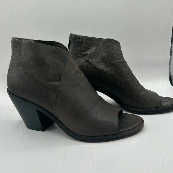 EILEEN FISHER 'Ink' Open Toe Block Heel Bootie  Sandal Gray Leather Size 7 - Picture 7 of 15